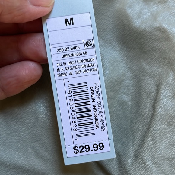 NWT Prologue Light Sage Green Short Sleeve Top Faux Leather Size M - Picture 12 of 15